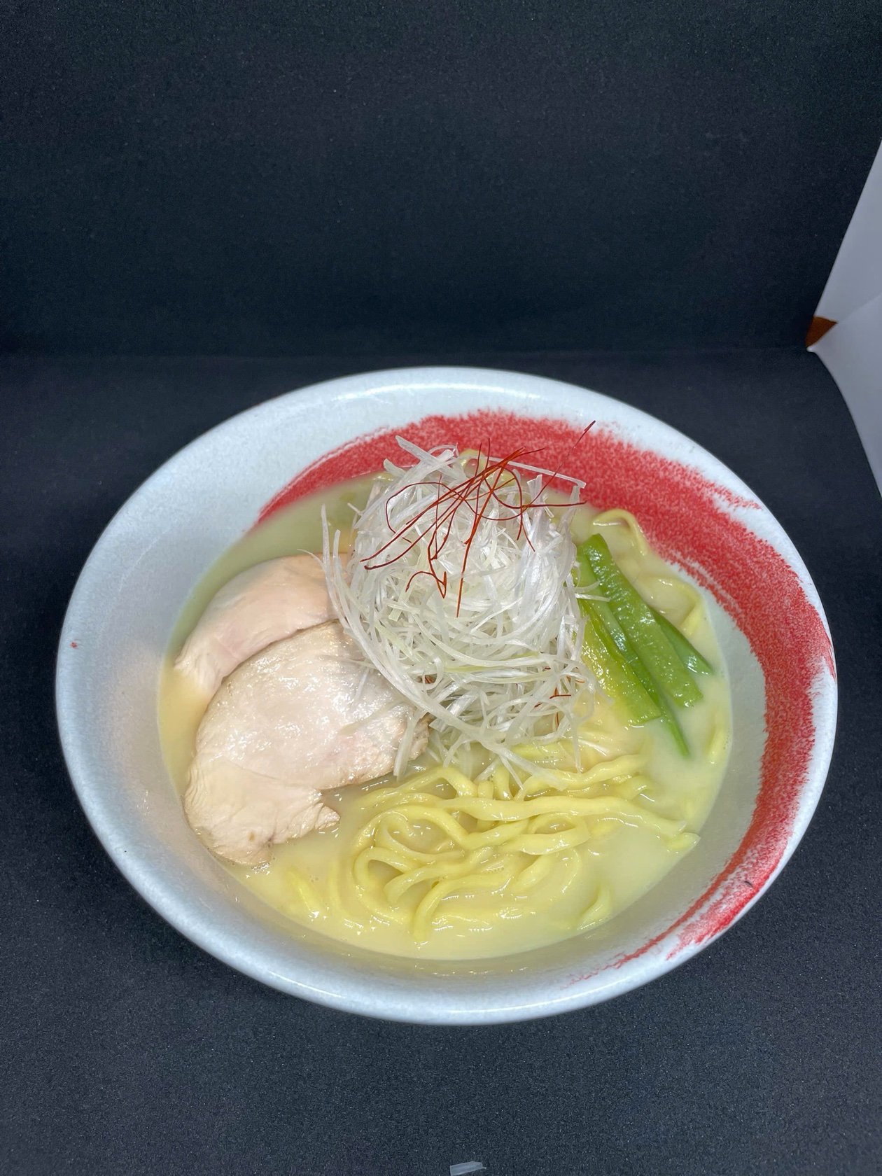 鶏白湯らーめん（看板メニュー）
